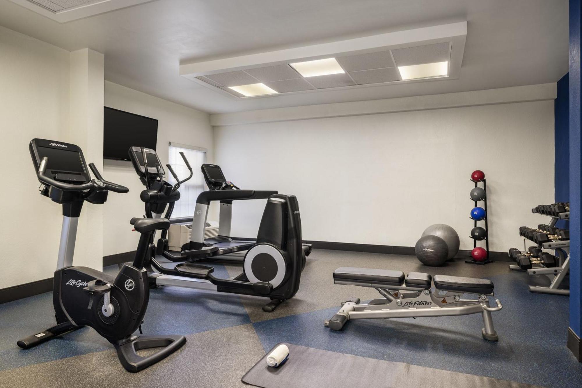 Four Points By Sheraton Greensboro Airport Екстер'єр фото