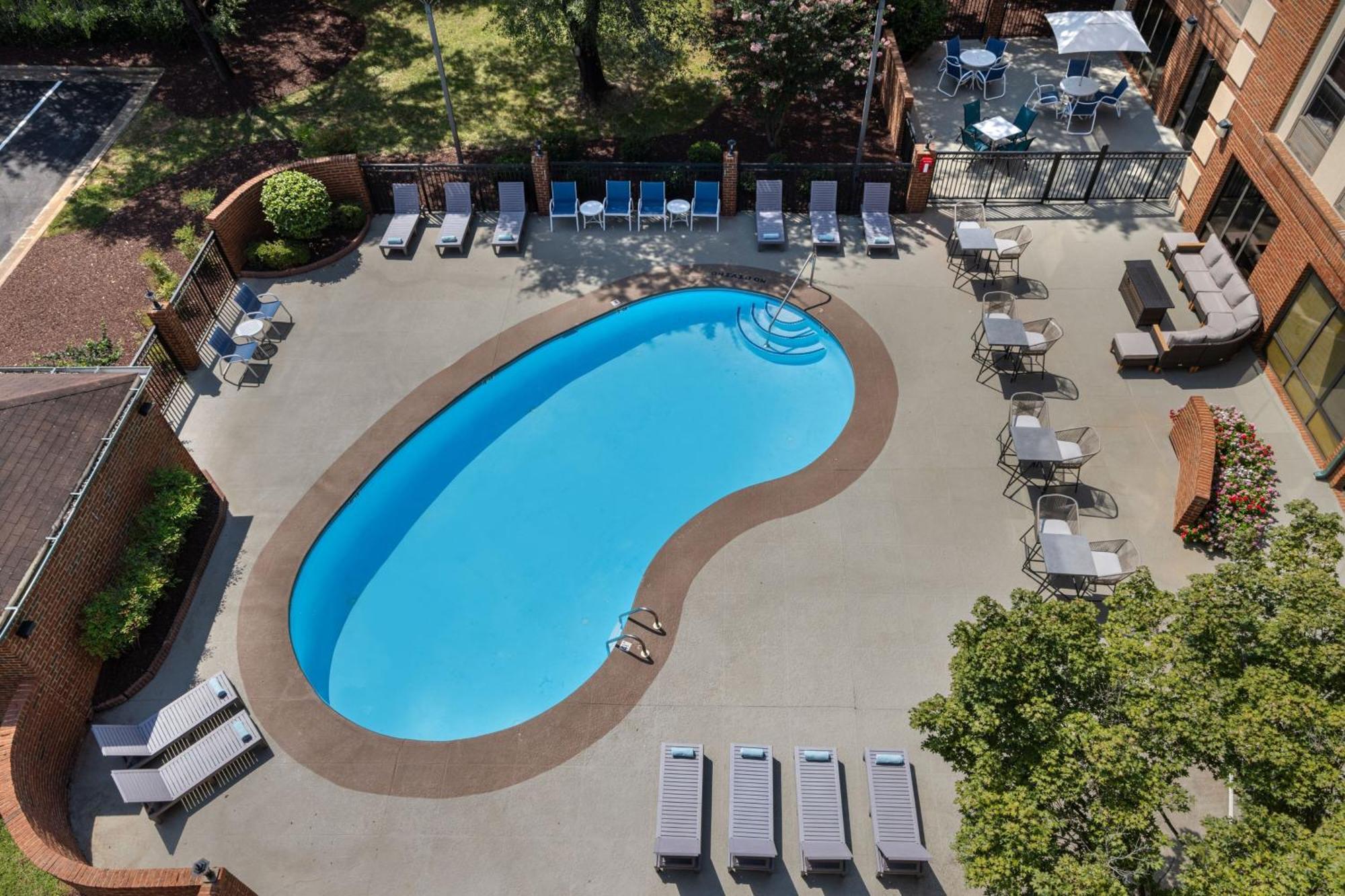 Four Points By Sheraton Greensboro Airport Екстер'єр фото