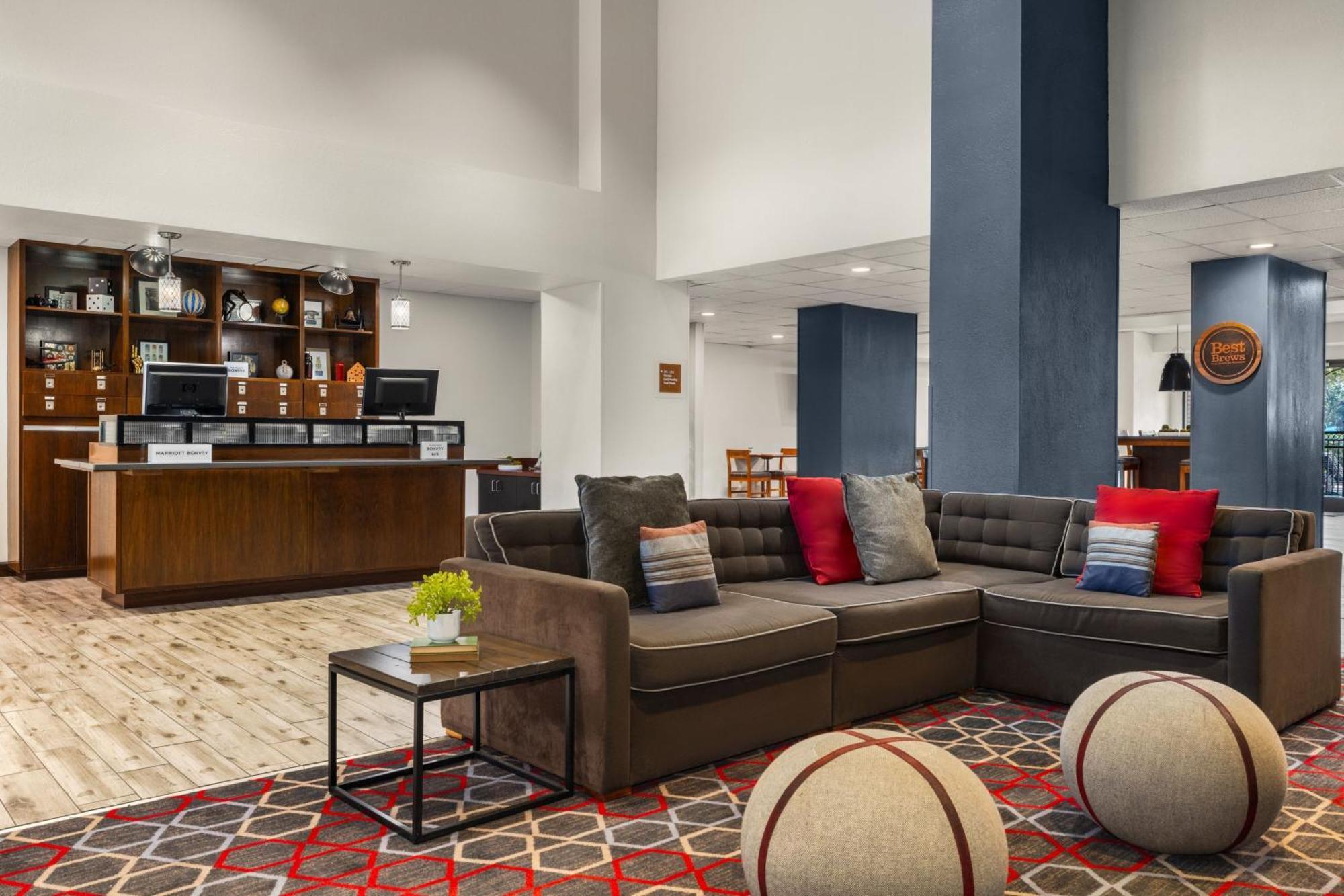 Four Points By Sheraton Greensboro Airport Екстер'єр фото